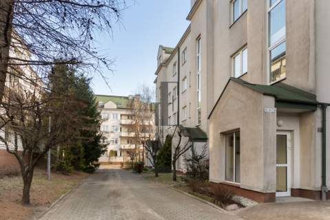 Słoneczny apartament Przy Parku szczęśliwickim.