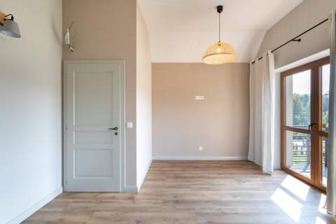 DOM 3 PIĘTRA - 230 M2 - DZIAŁKA 12 ARÓW - ZARZYCE