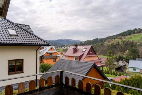 Dom wielorodzinny / pensjonat / Powroźnik