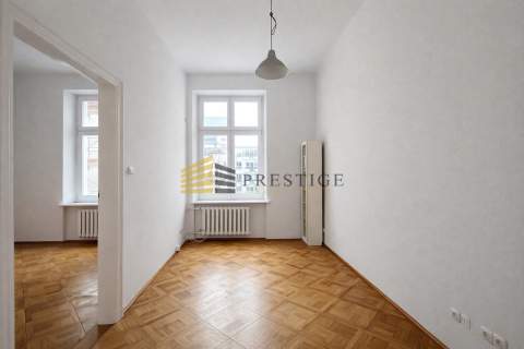 Lokal w pięknej kamienicy, 90m2, 5 pomieszczeń