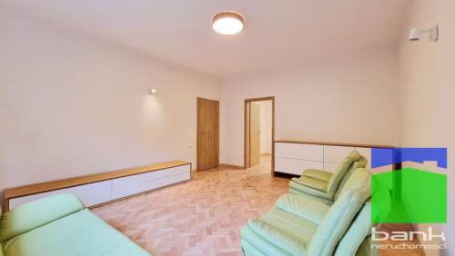 Julianów - dom o pow. 225 m2 garaż ul. Bema