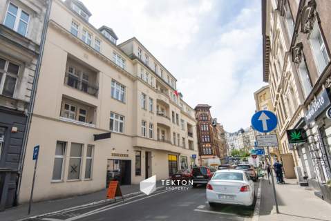 centrum Poznania 100 m w kamienicy, Półwiejska