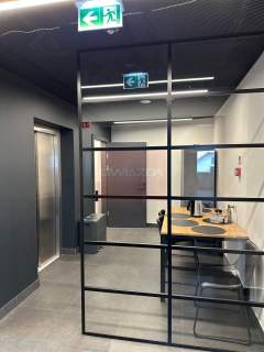 Nieruchomość komercyjna do wynajęcia, 200 m2, Warszawa