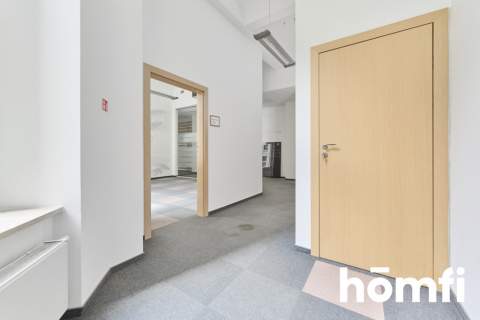 Na wynajem przestronny lokal 260 m2 Rynek 1 piętro