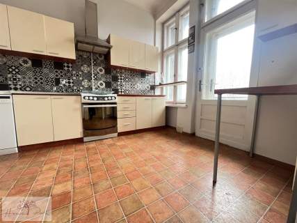 130m2 w centrum 2 mieszkania zadbana kamienica