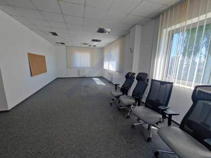 Ursynów Południowa Obwodnica budynek biurowy 447m2