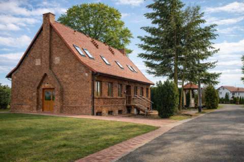 Lokal użytkowy na sprzedaż, 400 m2, Zarzecze