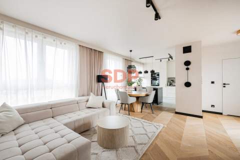 Taras 80 m2 na dachu Pełne światła 4 pok z balkonem