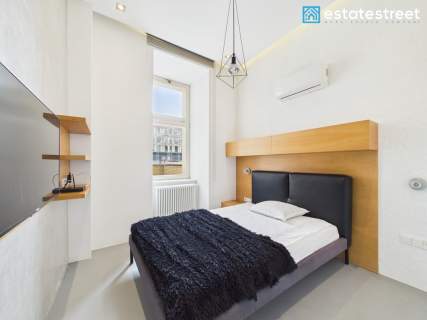 3-pok apartament z basenem i sauną w centrum