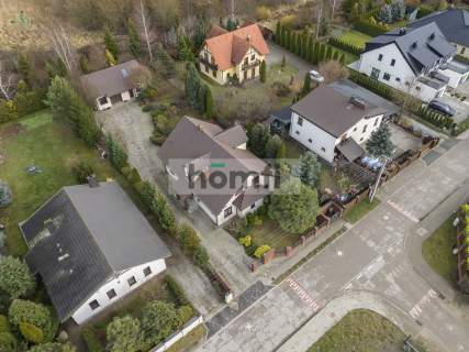 Dom jednorodzinny z garażem w świetnej lokalizacji