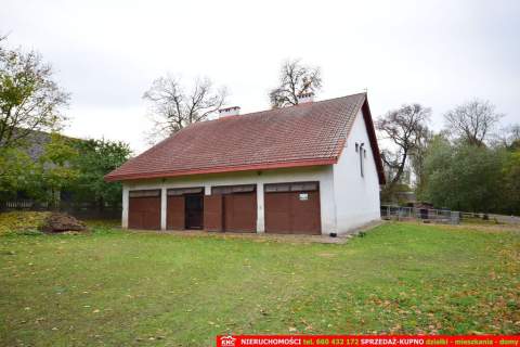 Zabytkowy Zespół Dworsko-Parkowy XIXw. 1880 r 
