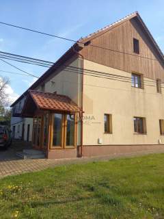 Ładny dom w zabudowie bliźniaczej 