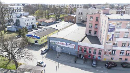 700 m - wielofunkcyjny lokal w placem i magazynem