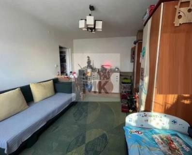 50 m2 z balkonem, komórką i m. postojowym
