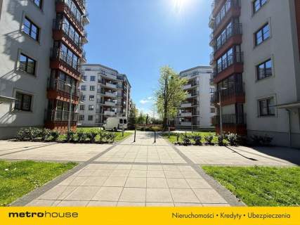 Apartament na Tylnej,miejsce postojowe i komórka