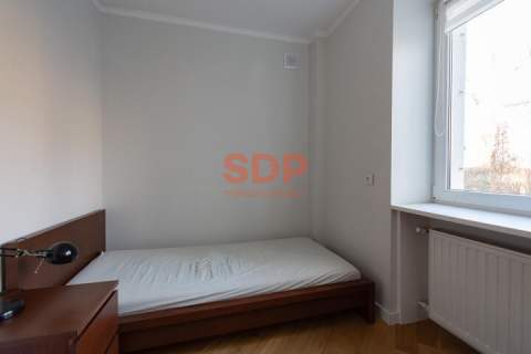 Umeblowane . kamienica . przy City . Bliska Wola . 3 pok . 50,5...