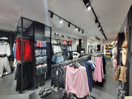 Lokal handlowo-usługowy o powierzchni 240 m2, parter w Łukowie