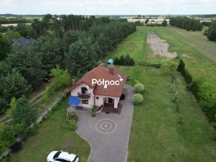 Dwa domy z dużą działką w Rakowiskach