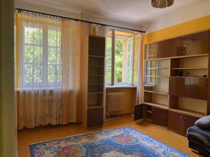 W kamienicy rozkładowe z potencjałem 90 m2