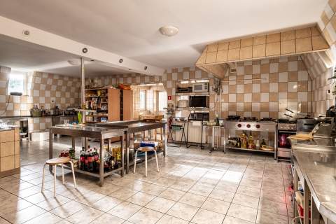 Sala weselna hostel gotowy biznes w sercu Rozt