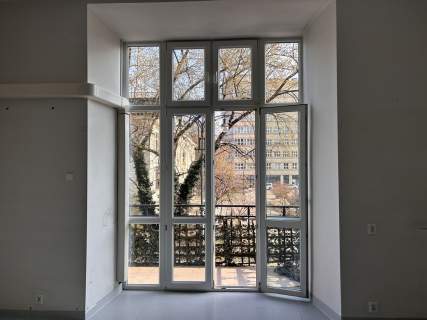 Atrakcyjny lokal w ścisłym centrum Pl. Szczepański