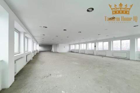 Na wynajem obiekt biurowy 1200m2 z Parkingiem Ursynów, przy S7