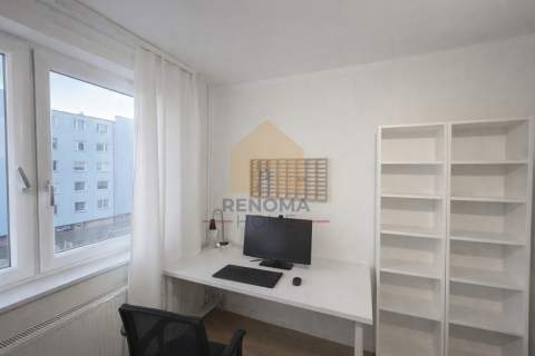 3 pokoje 59 m 2 piętro umeblowane os.Zacisze