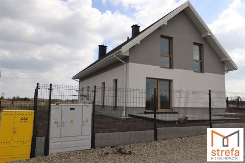 Wolnostojący garaż 2 st. kanalizacja pod miastem