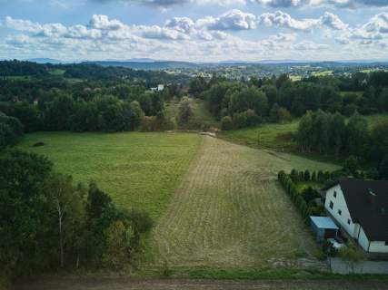870 PUM, Siercza 500m od szkoły.