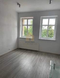 Nieruchomość komercyjna do wynajęcia, 268 m2, Legnica