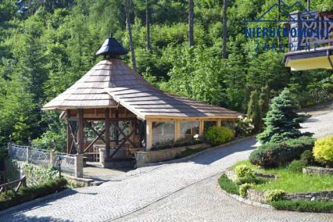 HOTEL z RESTAURACJĄ nad jeziorem Czorsztyn