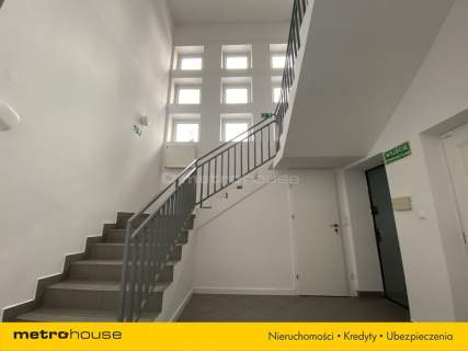 Hala 800 m2 z biurami, placem i mocą 100 kW