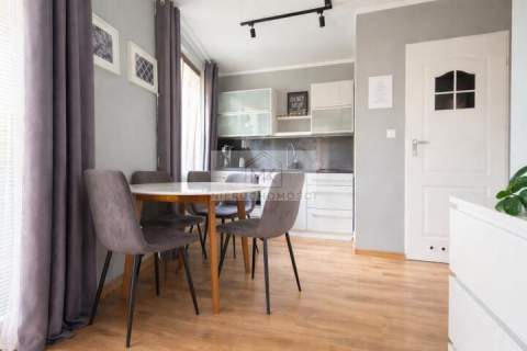 Wysoka kawalerka 24 m2 balkon garaż podziemny 2 piętro