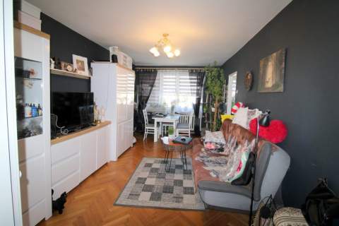 Mieszk. 2 pok. 40m2, balkon, osiedle