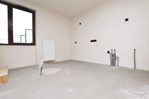 4 pokoje,3 m.postojowe,taras 40 m2,widok na Wawel