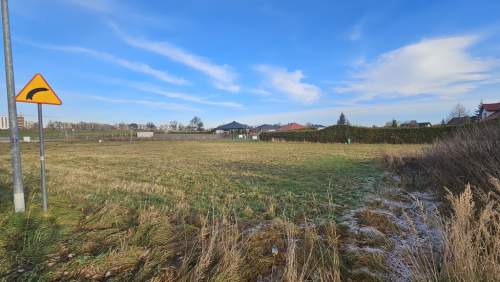 Kalinówka, 23ar, budowlana, media