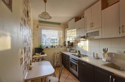 4 pokoje, wysoki standard, duży balkon