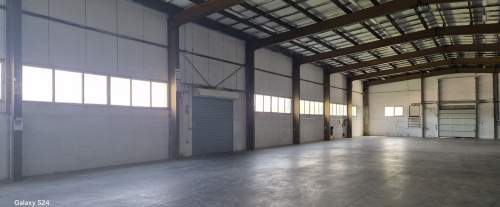 Biurowiec z halą magazynową 1000m2
