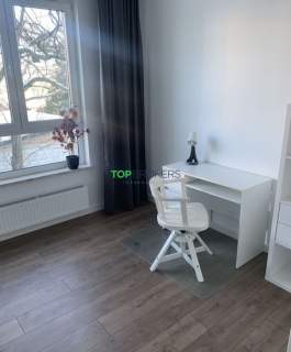 Cztery komfortowe pokoje, balkon, garaż, komórka