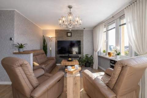 Al. NMP 3 pokoje z pięknym widokiem balkon