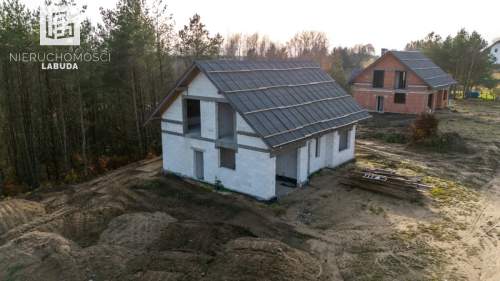 Dom przy lesie k. Gołubia stan surowy