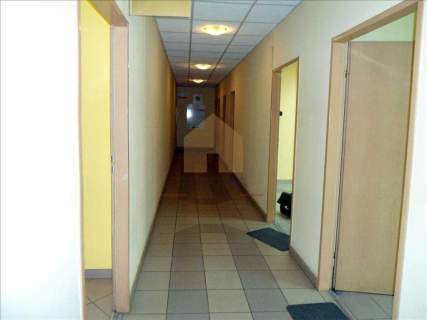Do sprzedania trzypiętrowa kamienica w Legnicy.