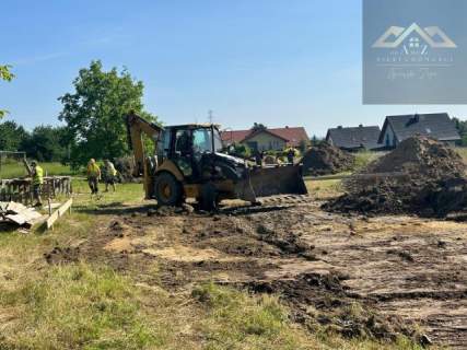 Bliźniaki w atrakcyjnej okolicy,