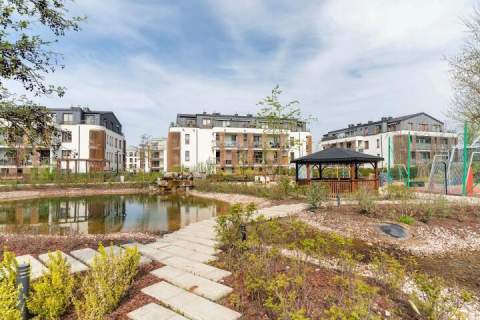 3 pokoje garaż komórka