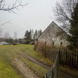 Dom w znakomitej lokalizacji