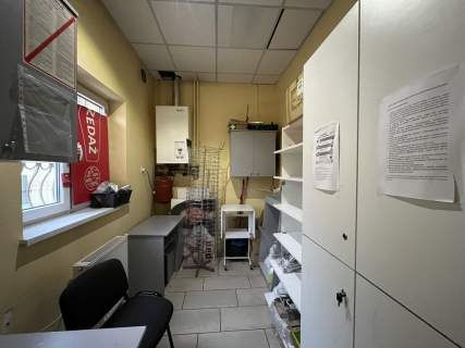 Lokal handlowy 180 m kw. w centrum Dęblina.