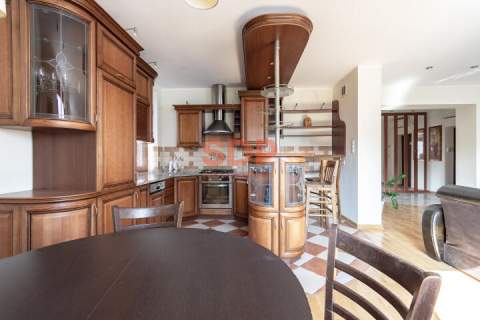 Apartament . Przestrzeń . Winda . Blisko METRO . 2 pok . 62,25...