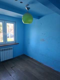 Połowa domu dwurodzinnego.