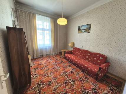 3 pok w kamienicy za 385 000 zł
