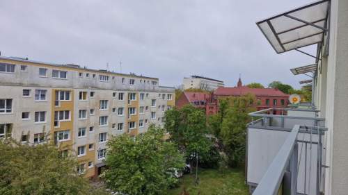 Kołobrzeg ul. Dworcowa 2 pokoje , kuchnia, balkon ,4 p.